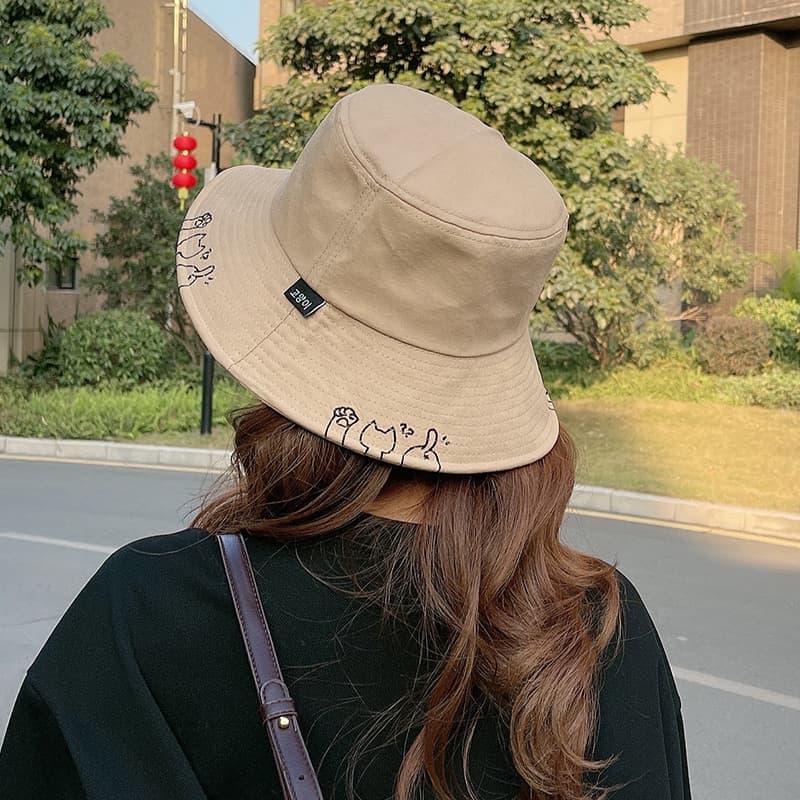 バケットハット　ねこ刺繍入り折りたためるバケットハット