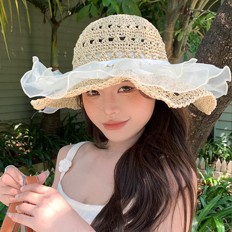優美な麦わらリボンバケットハット