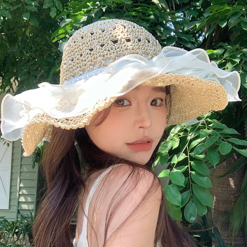 優美な麦わらリボンバケットハット