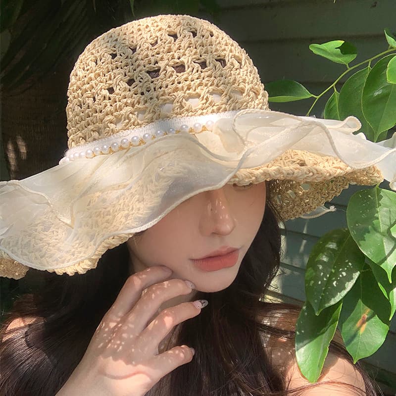 優美な麦わらリボンバケットハット