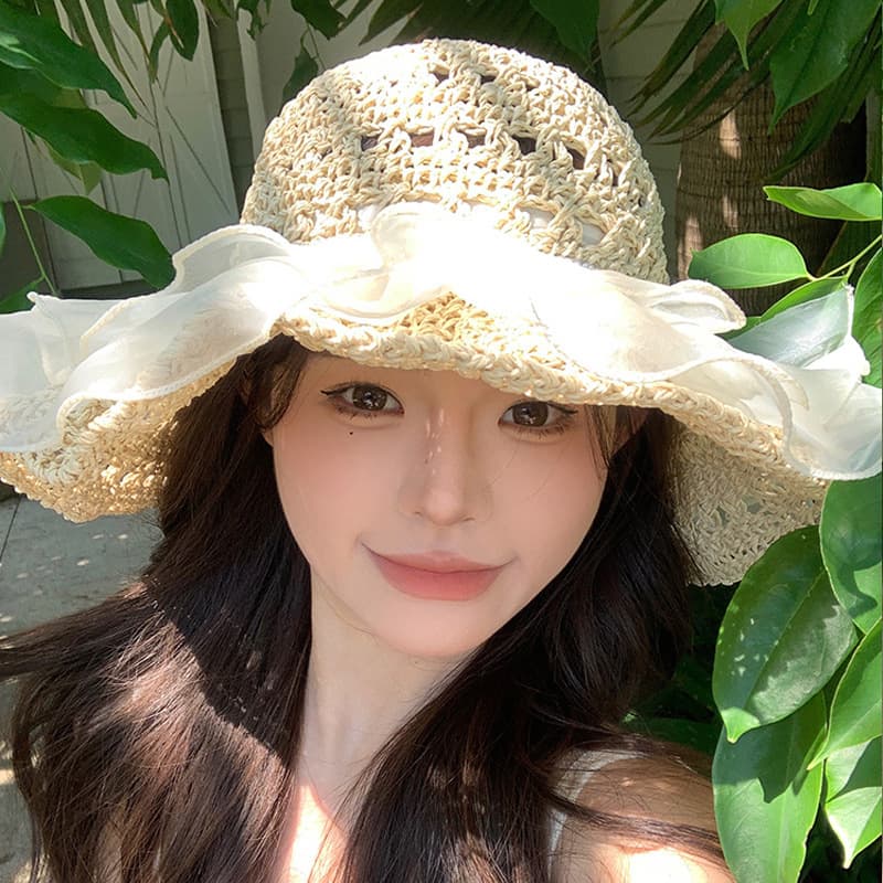 優美な麦わらリボンバケットハット