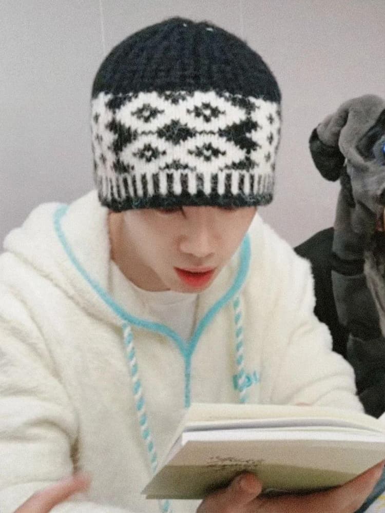 バケットハット 北欧風幾何学模様ニットバケット